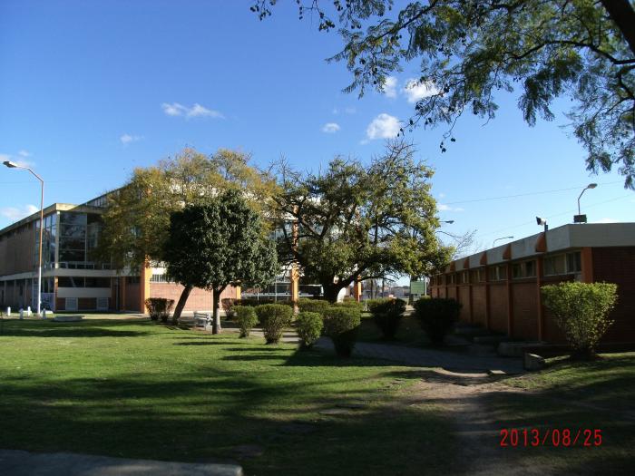 Pista de Atletismo Polideportivo Municipal de Luján